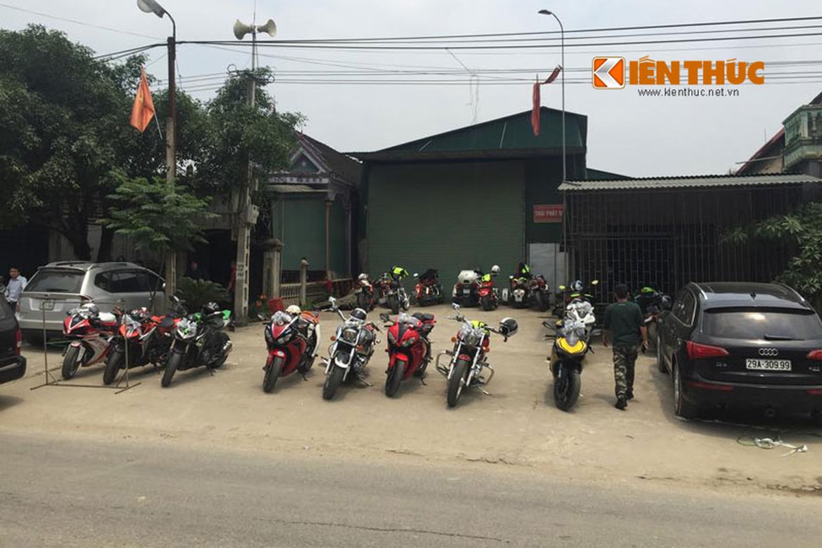 Sieu moto, ca sy noi tieng tai dam cuoi 